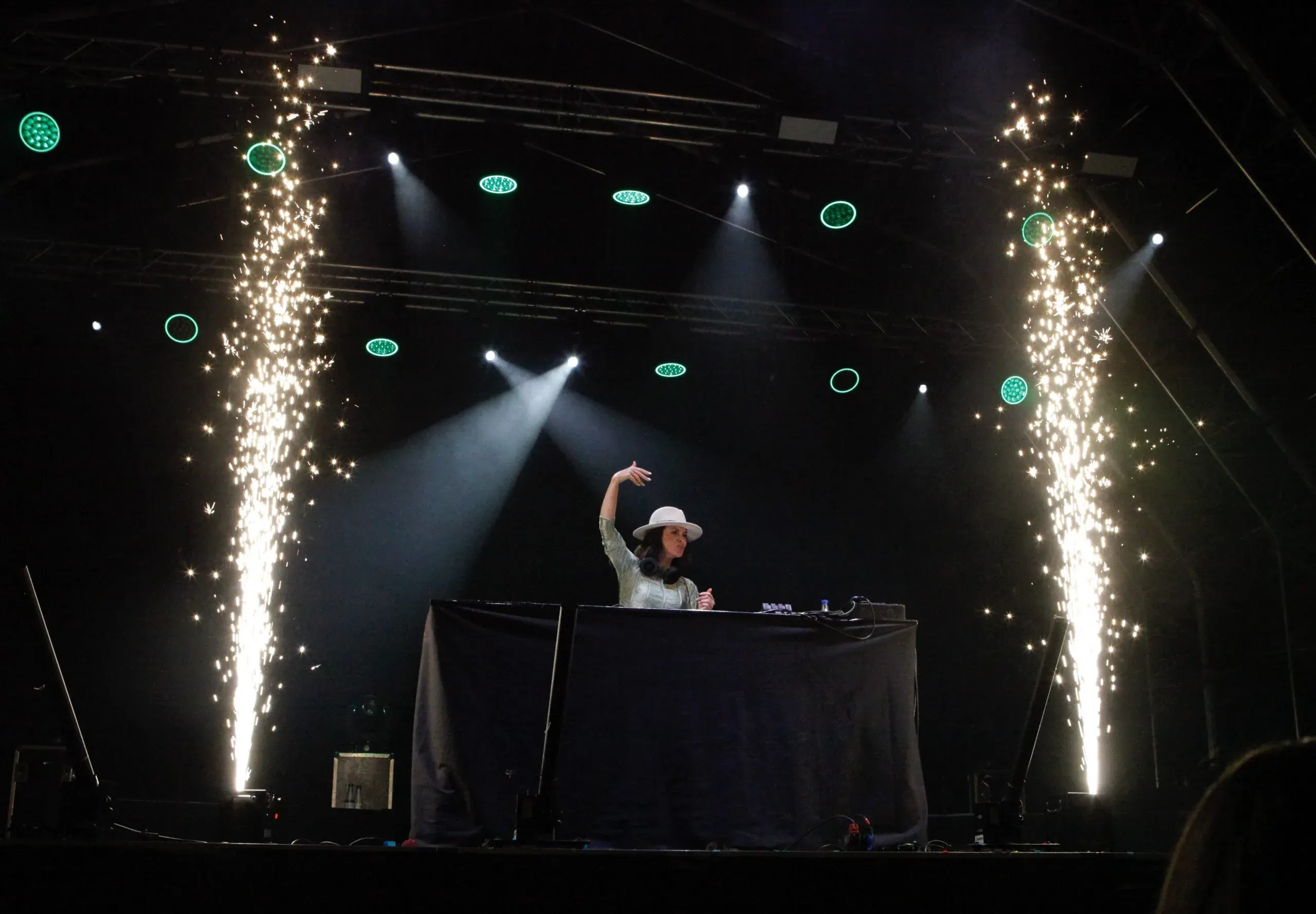 DJ en boda — pista de baile