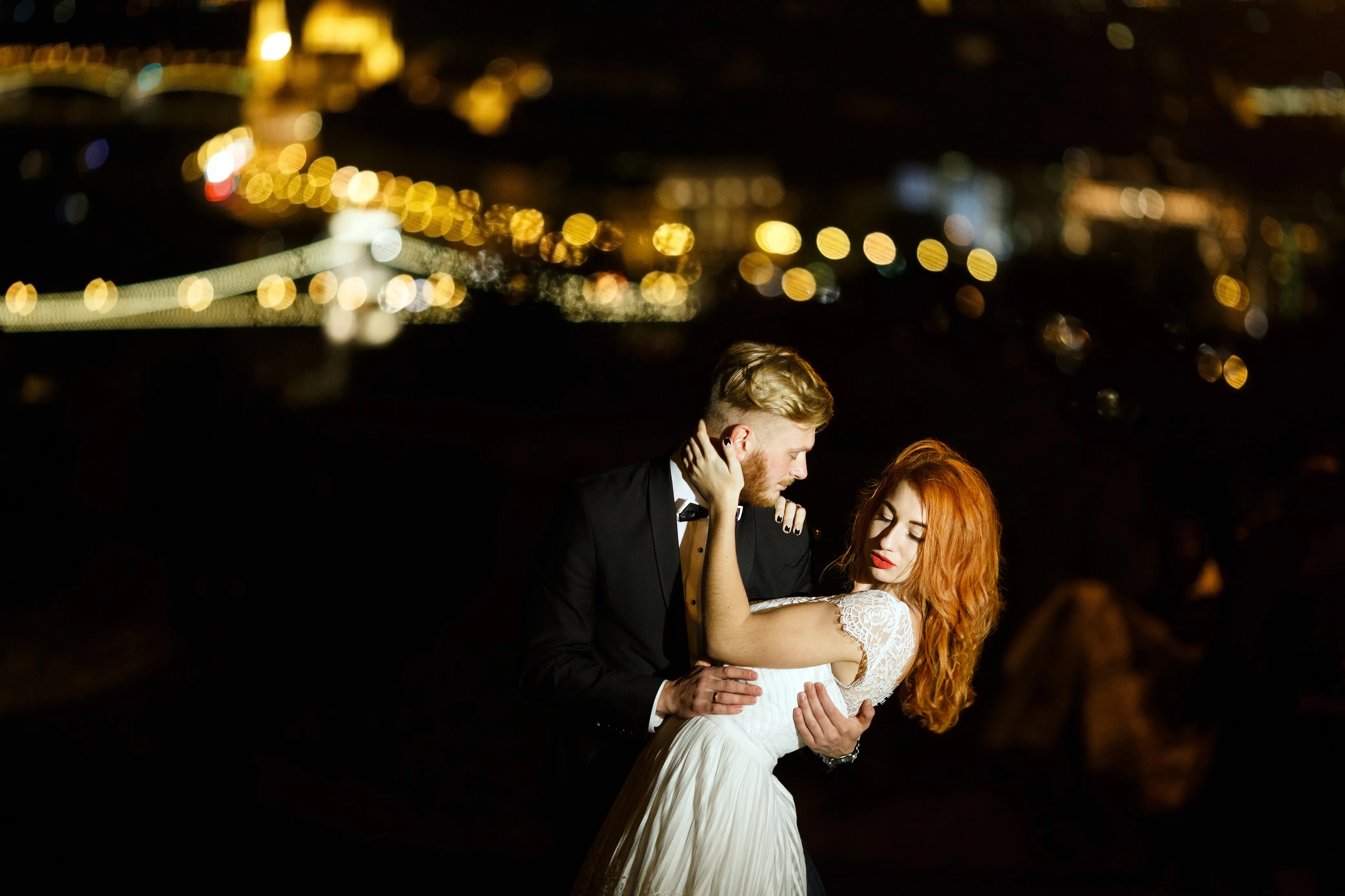 Couple sharing their first dance at the wedding