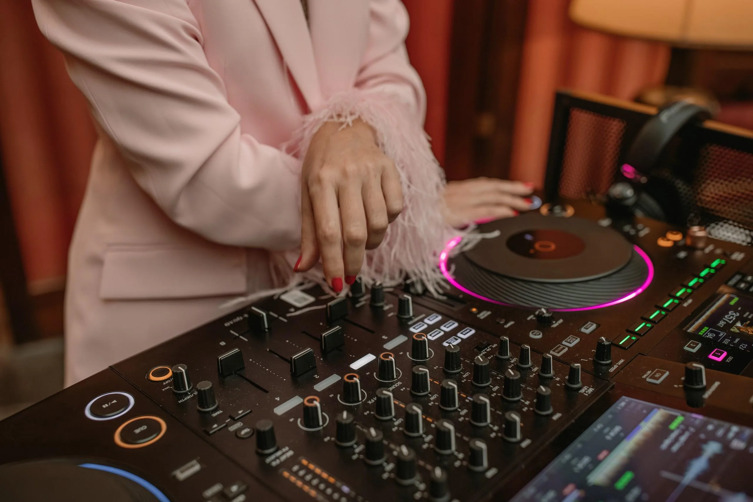 Cóctel de evento con música en directo
